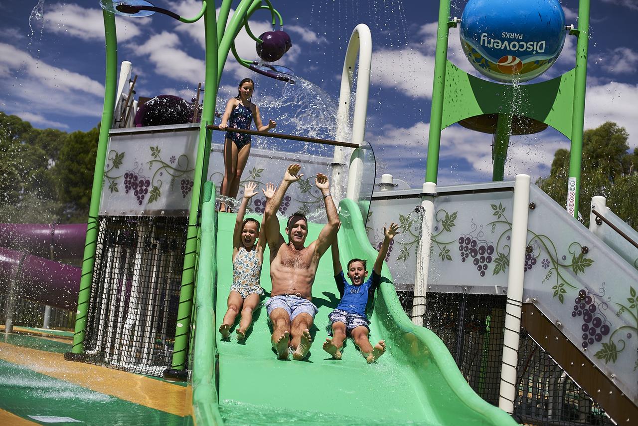  Redcliffe Tourism