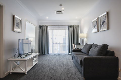 Marina Hotel - Redcliffe Tourism 10