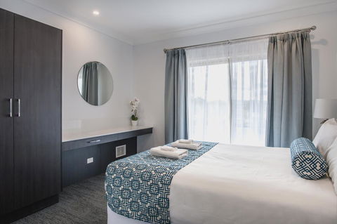 Marina Hotel - Redcliffe Tourism 4