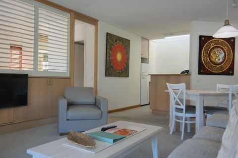 Pacific Bay Resort - Redcliffe Tourism 7