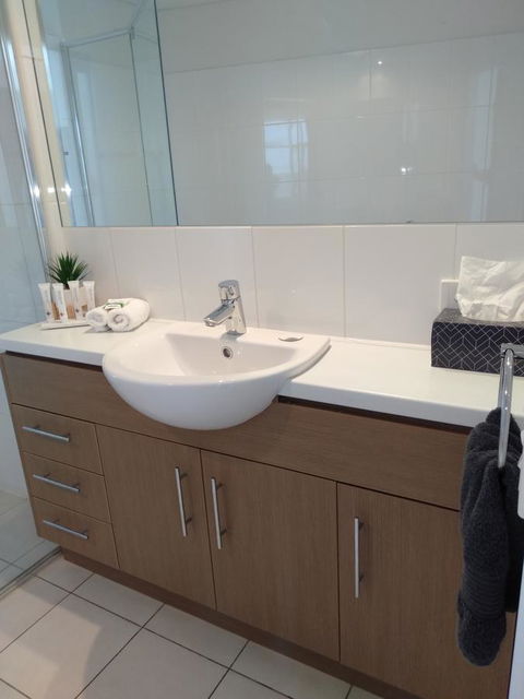 Wallaroo Marina Executive Apartments - Redcliffe Tourism 7