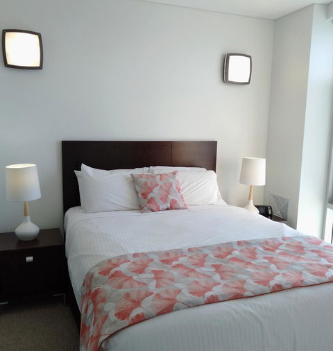 Wallaroo Marina Executive Apartments - Redcliffe Tourism 2