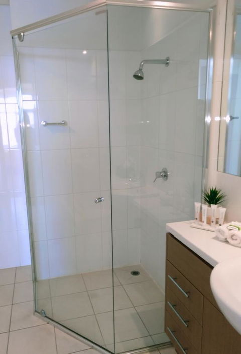 Wallaroo Marina Executive Apartments - Redcliffe Tourism 9
