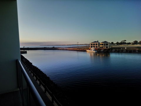 Wallaroo Marina Executive Apartments - Redcliffe Tourism 20