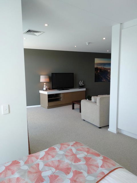 Wallaroo Marina Executive Apartments - Redcliffe Tourism 3