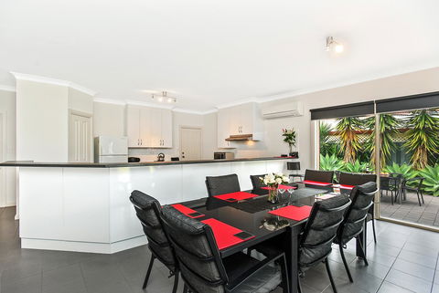 'The Hidden Diamond' - Normanville - Redcliffe Tourism 12