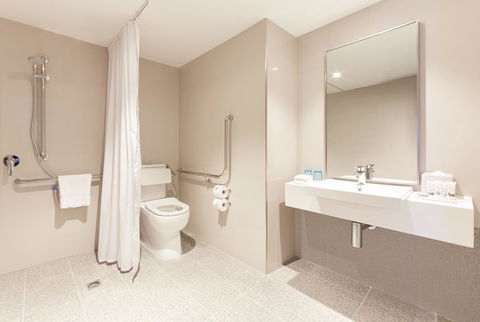 Holiday Inn Express Adelaide City Centre, An IHG Hotel - Redcliffe Tourism 10