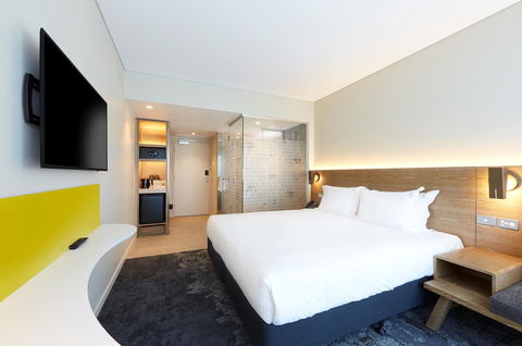 Holiday Inn Express Adelaide City Centre, An IHG Hotel - Redcliffe Tourism 7