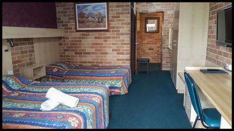 Windsor Terrace Motel - Redcliffe Tourism 8