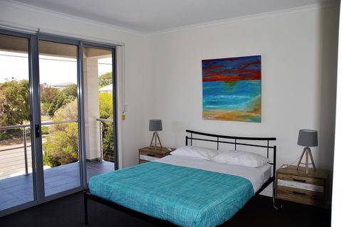 Eastern Breeze - Redcliffe Tourism 26