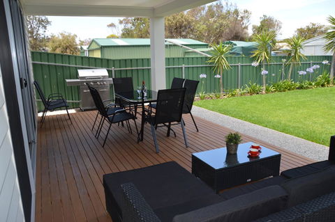 Eastern Breeze - Redcliffe Tourism 12