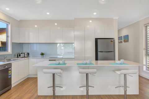 Eastern Breeze - Redcliffe Tourism 31