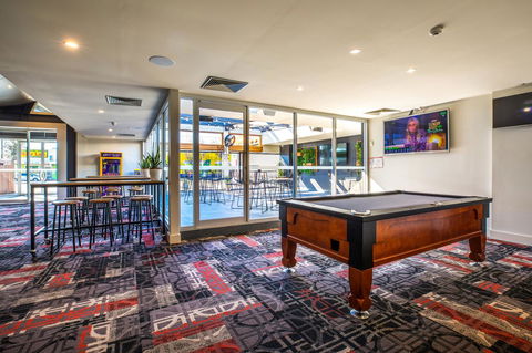 Nightcap At Finsbury Hotel - Redcliffe Tourism 5