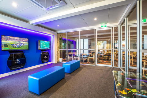 Nightcap At Finsbury Hotel - Redcliffe Tourism 6