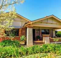 Ambrosia Holiday Home - Redcliffe Tourism