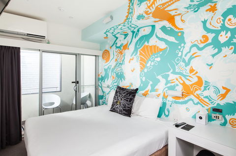 Majestic Minima Hotel - Redcliffe Tourism 24