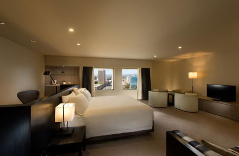 Hilton Adelaide - Redcliffe Tourism 5