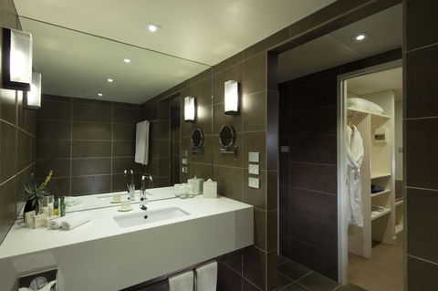 Hilton Adelaide - Redcliffe Tourism 6