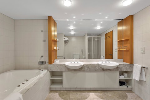 Stamford Plaza Adelaide - Redcliffe Tourism 20