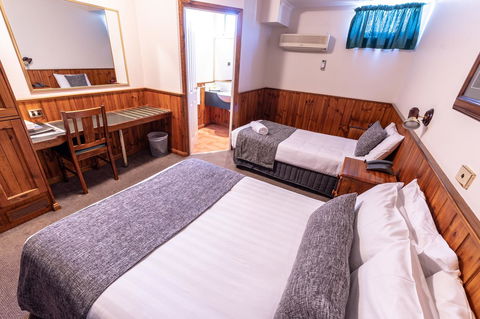 Astor Inn - Redcliffe Tourism 10