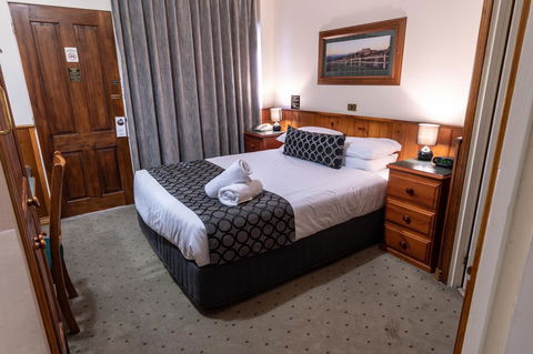 Astor Inn - Redcliffe Tourism 6