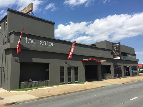 Astor Inn - Redcliffe Tourism 3