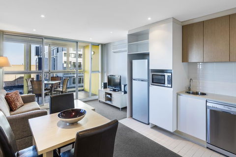 IStay Precinct Adelaide - Redcliffe Tourism 16