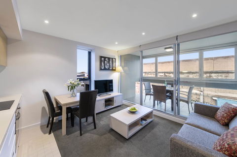 IStay Precinct Adelaide - Redcliffe Tourism 28