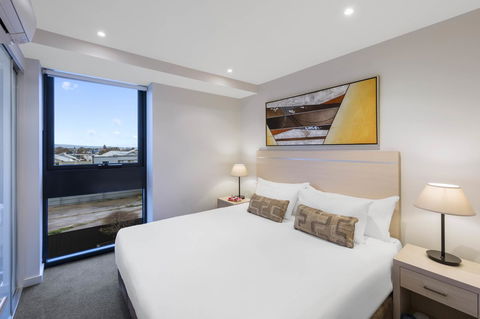 IStay Precinct Adelaide - Redcliffe Tourism 1