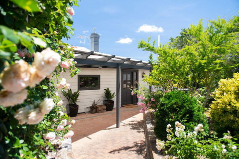 The Other House - Redcliffe Tourism 5