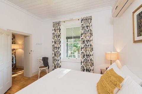 The Other House - Redcliffe Tourism 15