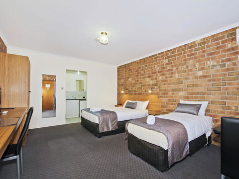 Motel Goolwa - Redcliffe Tourism 0