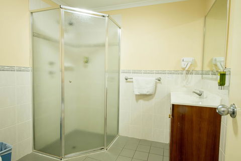 Jacksons Motor Inn - Redcliffe Tourism 24