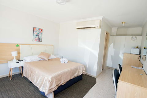 Jacksons Motor Inn - Redcliffe Tourism 20