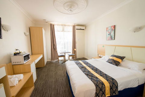 Jacksons Motor Inn - Redcliffe Tourism 30