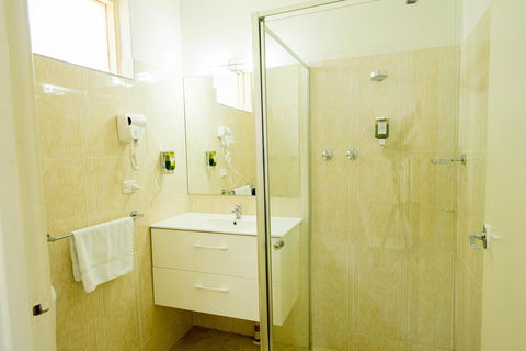 Jacksons Motor Inn - Redcliffe Tourism 22