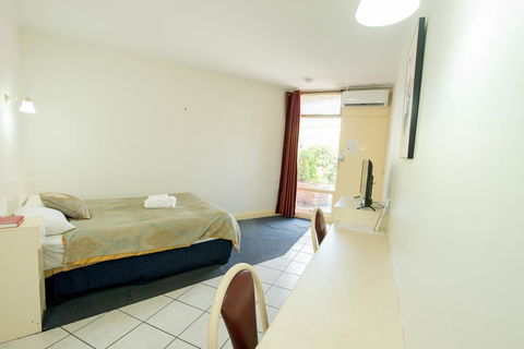 Jacksons Motor Inn - Redcliffe Tourism 33