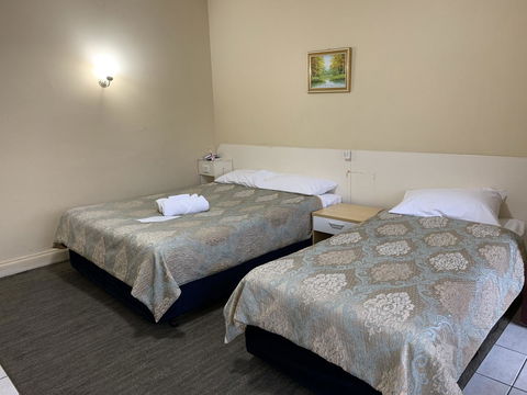 Jacksons Motor Inn - Redcliffe Tourism 37