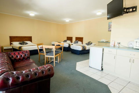 Jacksons Motor Inn - Redcliffe Tourism 25
