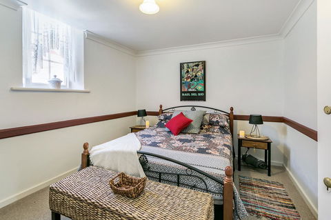 \'THE CHURCH\' Guest Home, Gawler Barossa Region - Redcliffe Tourism 4
