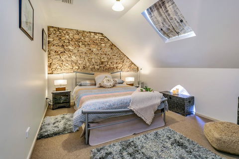 \'THE CHURCH\' Guest Home, Gawler Barossa Region - Redcliffe Tourism 9