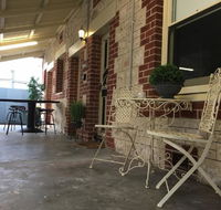 Two Cow Cottage Bed  Breakfast - Redcliffe Tourism