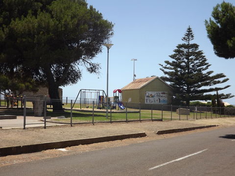 Home On Torrens - Redcliffe Tourism 17
