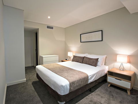 Adelaide DressCircle Apartments - North Terrace - Redcliffe Tourism 24