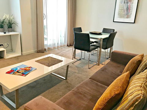 Adelaide DressCircle Apartments - North Terrace - Redcliffe Tourism 19