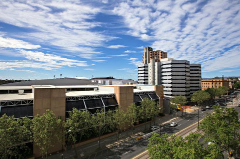 Adelaide DressCircle Apartments - North Terrace - Redcliffe Tourism 35