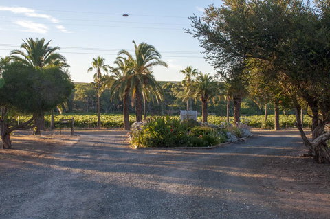 Seppelts View Cabins - Redcliffe Tourism 3