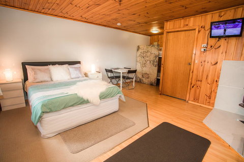 Seppelts View Cabins - Redcliffe Tourism 21