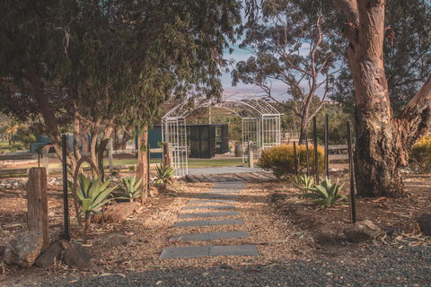 Seppelts View Cabins - Redcliffe Tourism 9