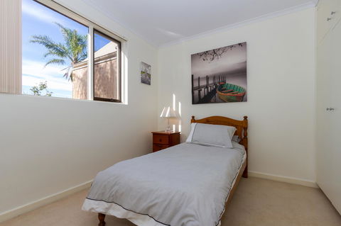 Adelaide Style Accommodation-Close To City-North Adelaide-3 Bdrm- FREE Parking - Redcliffe Tourism 19